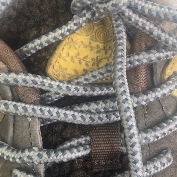 New Flower Mountain Women's Noa Sneaker Faux Shearling Kotetsu Tan - Picture 4 of 10